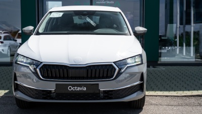 Škoda Octavia 1.5 TSI Selection (pohľad zboku)