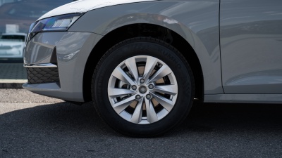 Škoda Octavia 1.5 TSI Selection (pohľad do interiéru)