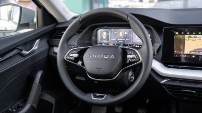 Škoda Octavia 1.5 TSI Selection (pohľad do interiéru)