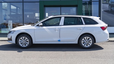 Škoda Octavia Combi 1.5 TSI Selection (pohľad do interiéru)