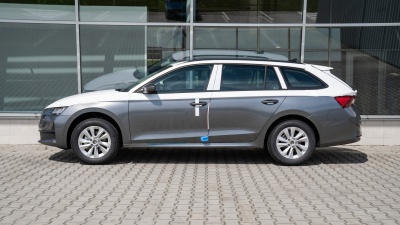 Škoda Octavia combi 1.5 TSI Drive 130 (pohľad zboku)