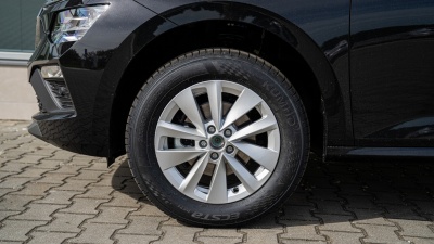 Škoda Kamiq 1.5 TSI Drive 130 Plus (pohľad do interiéru)