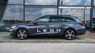 SEAT Leon SP 1.5 eTSI FR Max (pohľad do interiéru)