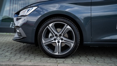 SEAT Leon SP 1.5 eTSI FR Max (pohľad do interiéru)