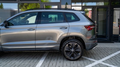 Škoda Karoq 1.5 TSI Sportline (pohľad do interiéru)