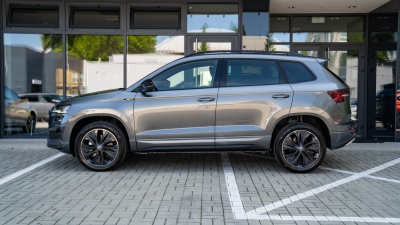 Škoda Karoq 1.5 TSI Sportline (pohľad zozadu)