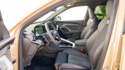 AUDI Q5 2.0 TDI Quattro (pohľad zboku)