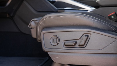 AUDI Q5 2.0 TDI Quattro (pohľad zozadu)
