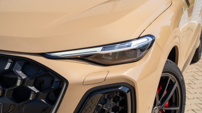AUDI Q5 2.0 TDI Quattro (pohľad do interiéru)