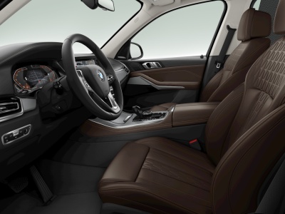 BMW X5 30d xDrive (pohľad do interiéru)