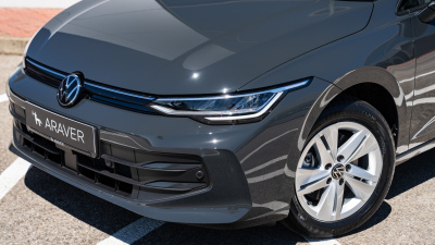 VW Golf Variant 2.0 TDI (pohľad do interiéru)