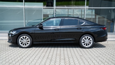 Škoda Superb 2.0 TDI Top Selection  (pohľad zboku)