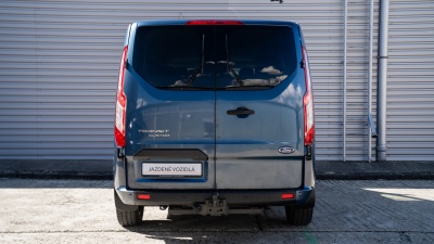 Ford Transit Custom 2.0 EcoBlue 8- miestny (pohľad zozadu)