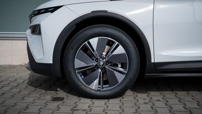 Škoda Elroq 85 Selection (pohľad zozadu)