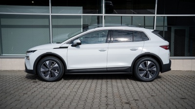 Škoda Elroq 85 Selection (pohľad zboku)