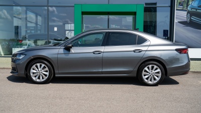 Škoda Superb 2.0 TDI Selection (pohľad do interiéru)