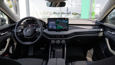 Škoda Superb 2.0 TDI Selection (pohľad do interiéru)