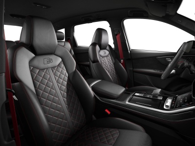 AUDI Q7 3.0 TDI Quattro S line  (pohľad do interiéru)