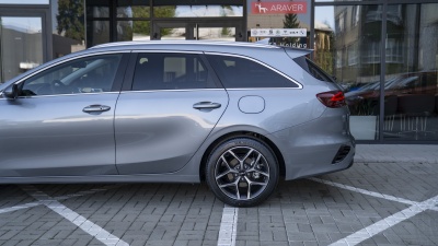 Kia Ceed SW 1.5 T-GDi Gold (pohľad do interiéru)