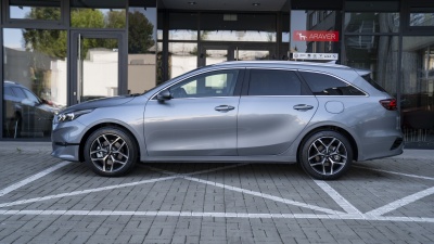 Kia Ceed SW 1.5 T-GDi Gold (pohľad zboku)
