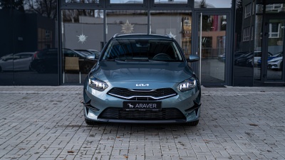 Kia Ceed SW 1.5 T-GDi 7DCT Gold (pohľad zozadu)