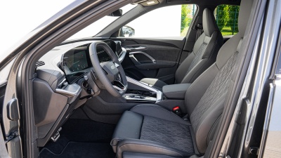 AUDI Q5 Sportback 2.0 TDI Quattro (pohľad do interiéru)