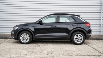 Volkswagen T-Roc 1.5 TSI (pohľad zozadu)
