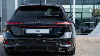 AUDI A6 Avant 3.0 TFSI Quattro (pohľad do interiéru)