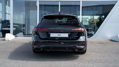 AUDI A6 Avant 3.0 TFSI Quattro (pohľad do interiéru)