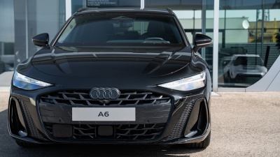 AUDI A6 Avant 3.0 TFSI Quattro (pohľad spredu)