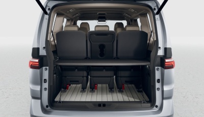 VW Multivan Bulli Long 2.0 TDI (pohľad do interiéru)