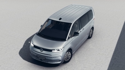 VW Multivan Bulli 2.0 TDI (pohľad do interiéru)