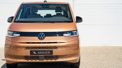 VW Multivan Bulli Long 2.0 TDI (pohľad do interiéru)