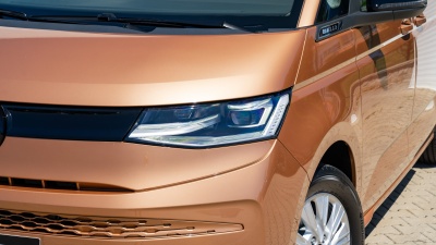 VW Multivan Bulli Long 2.0 TDI (pohľad do interiéru)