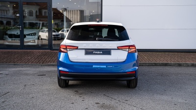 Škoda Fabia 1.5 TSI Selection (pohľad spredu)