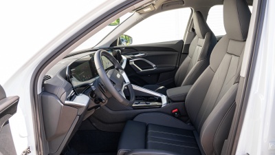 AUDI Q5 Sportback 2.0 TDI Quattro (pohľad zboku)