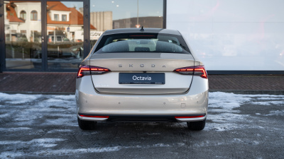 Škoda Octavia 1.5 TSI Drive 130 (pohľad do interiéru)