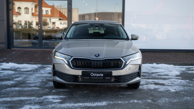 Škoda Octavia 1.5 TSI Drive 130 (pohľad zboku)