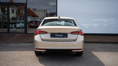 Škoda Octavia 1.5 TSI Drive 130 (pohľad do interiéru)