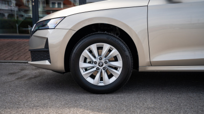 Škoda Octavia 1.5 TSI Drive 130 (pohľad do interiéru)