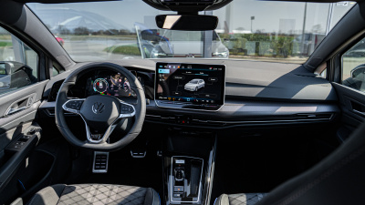 VW Golf R-Line Limited 1.5 eTSI 