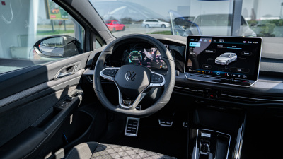 VW Golf R-Line Limited 1.5 eTSI 