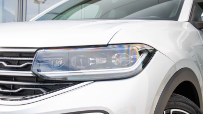 VW T-Cross 1.5 TSI R-Line Limited (pohľad do interiéru)