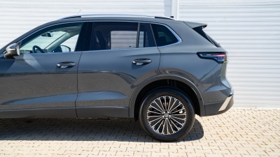 VW Tiguan 2.0 TDI Elegance 4x4 (pohľad do interiéru)