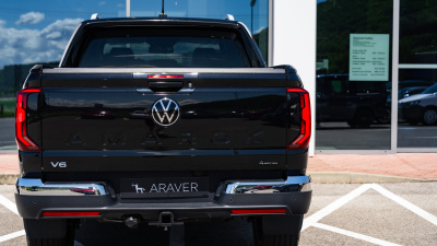 VW Amarok 3.0 TDI Aventura 4x4 N1 (pohľad do interiéru)