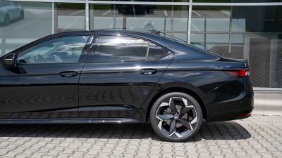 Škoda Superb 2.0 TDI Sportline 4x4 (pohľad do interiéru)