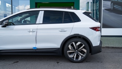 Škoda Elroq 85 Sportline (pohľad spredu)