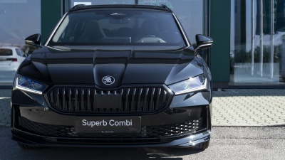 Škoda Superb Combi 2.0 TSI Sportline 4x4 (pohľad zboku)