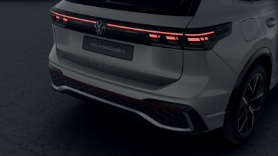 VW Tiguan 1.5 TSI eHybrid R-Line Limited (pohľad do interiéru)