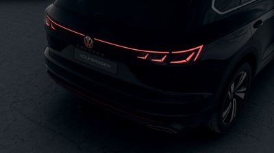 VW Touareg 3.0 TDI Elegance Limited (pohľad do interiéru)